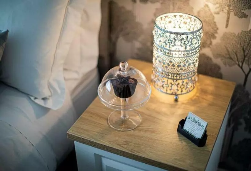 Keppel Gate B&b   Silver Birch Ensuite Room