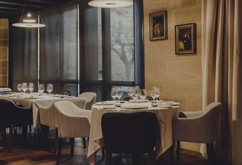 ホテル Santa Maria Briones