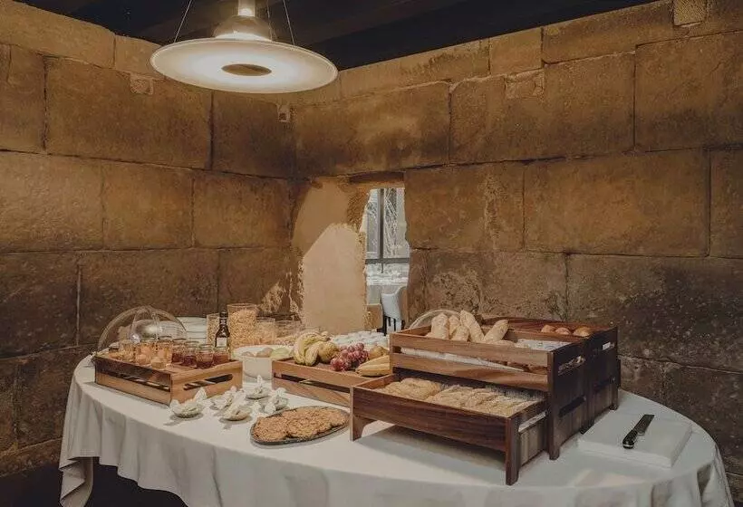 ホテル Santa Maria Briones