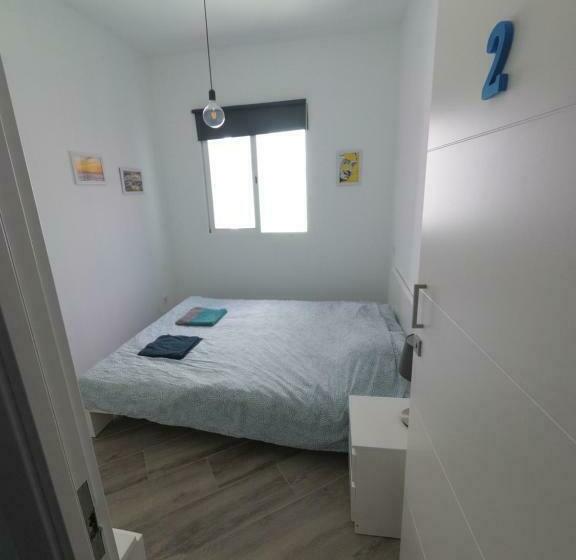 بنسيون Room With Private Bathroom Vivienda Vacacional Out Of Blue