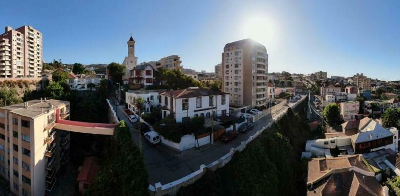 بنسيون Hostal Tres Casas