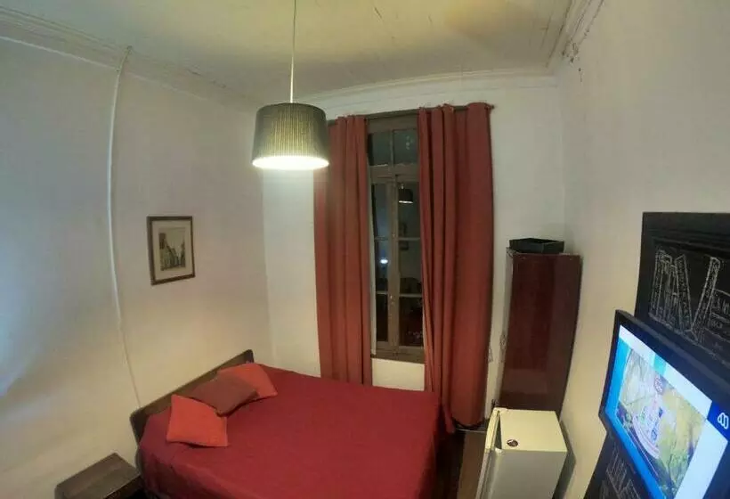 ペンション Hostal Tres Casas