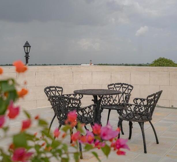 استراحتگاه Tree Of Life Darbargadh Dared