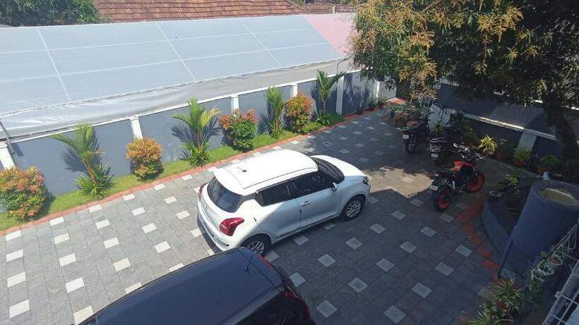 בית מלון כפרי Brooklands Avenue