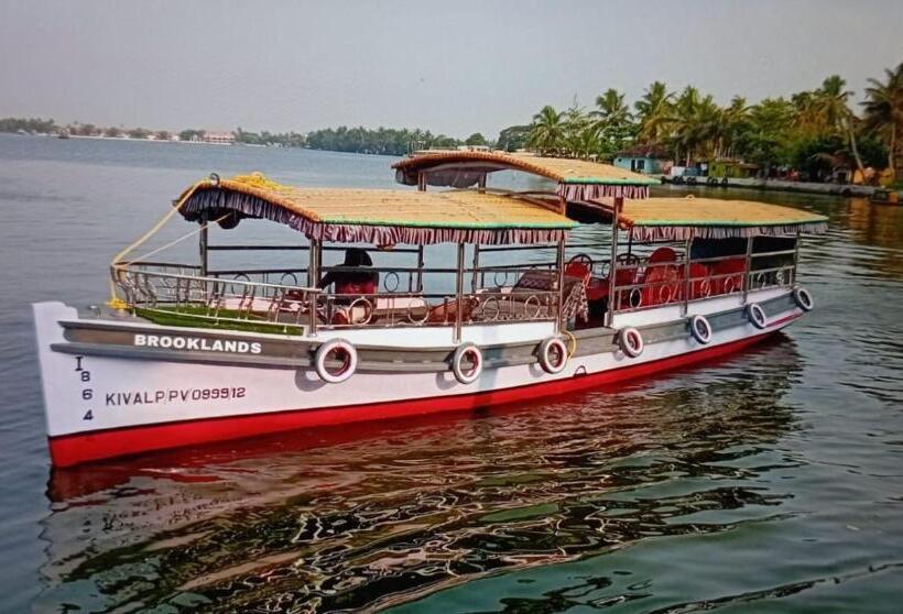 בית מלון כפרי Brooklands Avenue