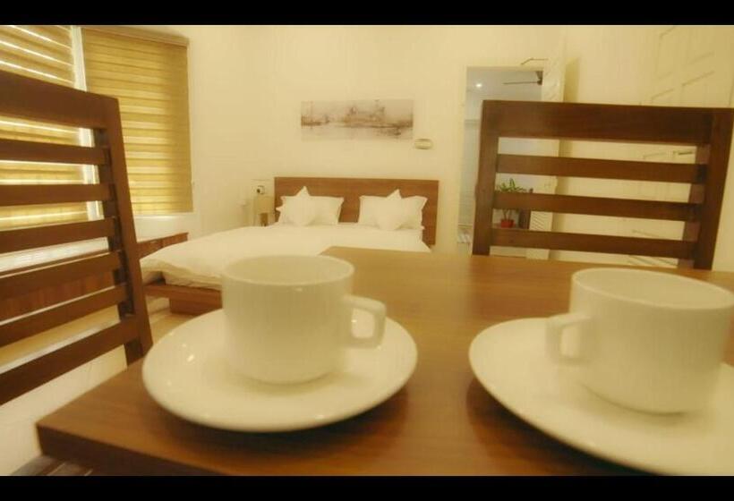 בית מלון כפרי Brooklands Avenue