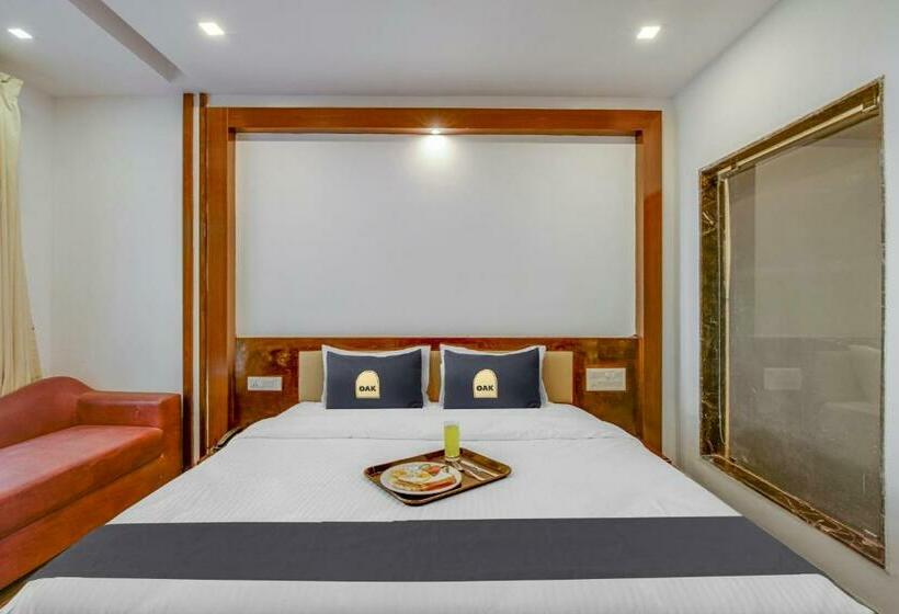 בית מלון כפרי Townhouse Oak 7 Spices