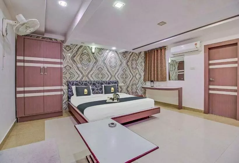 ホテル Townhouse Oak Avinash Residence