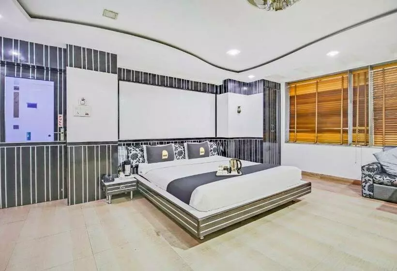 ホテル Townhouse Oak Avinash Residence
