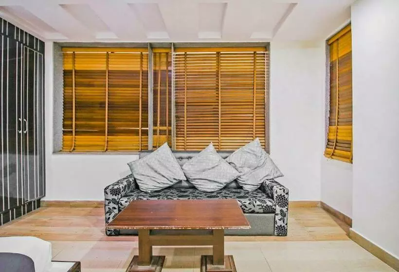 ホテル Townhouse Oak Avinash Residence