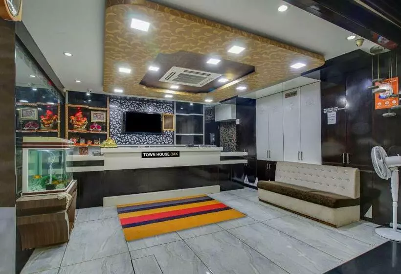 ホテル Townhouse Oak Avinash Residence