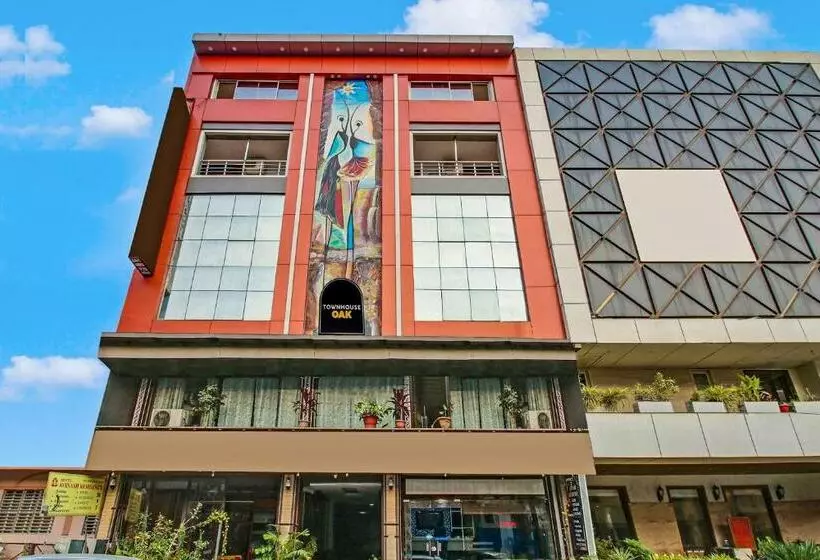 ホテル Townhouse Oak Avinash Residence