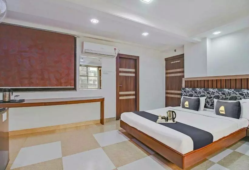 ホテル Townhouse Oak Avinash Residence