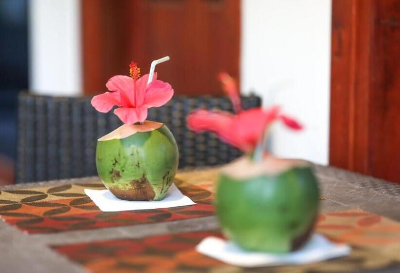 پانسیون Aqua Blu Thoddoo