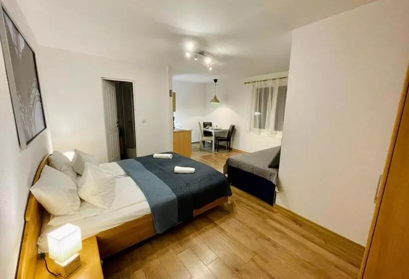 پانسیون Casa Benke Ház