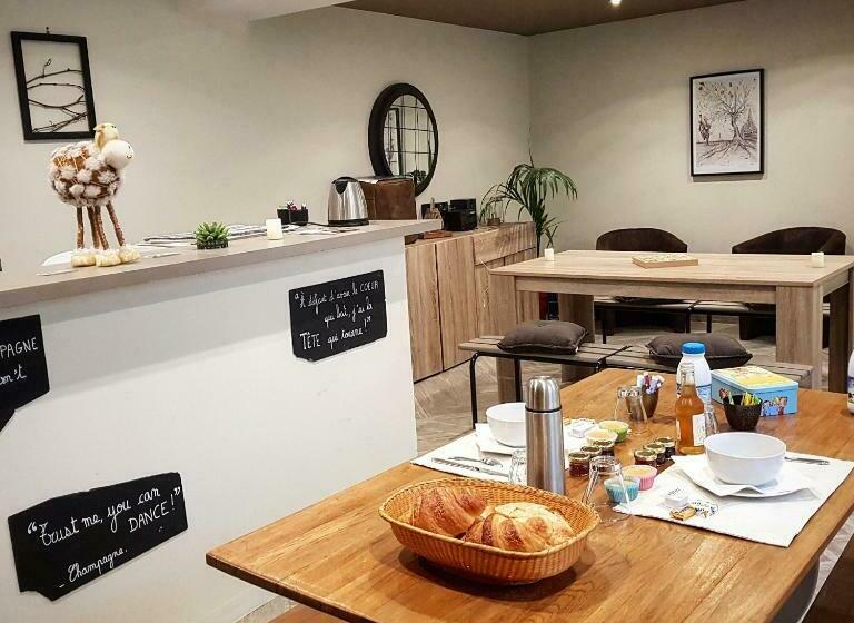 ベッドアンドブレックファースト Chambres Privées à Hautvillers, Berceau Du Champagne Avec Salle De Bain Et Toilettes Incluses