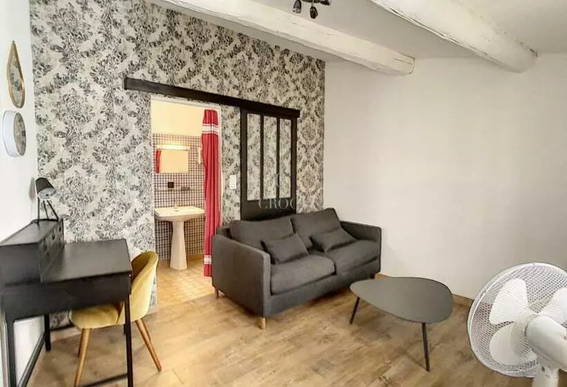 ベッドアンドブレックファースト Petit Cocon En Plein Centre Historique D Uzès   Place Aux Herbes En Zone Piétonnière