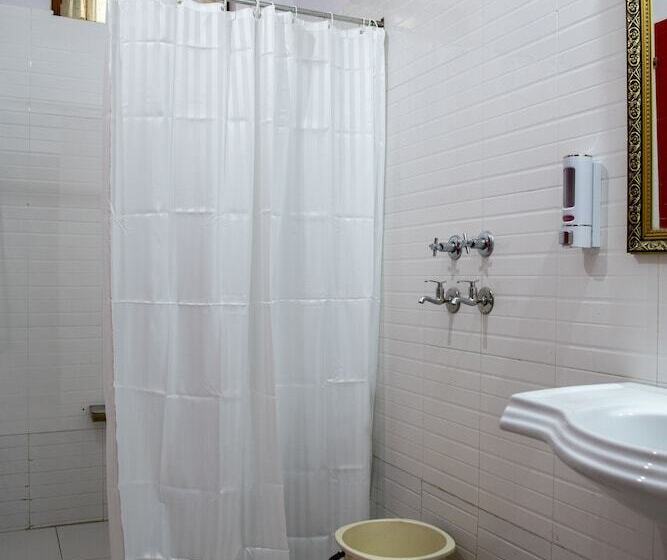 호텔 Ambience Hill Nainital