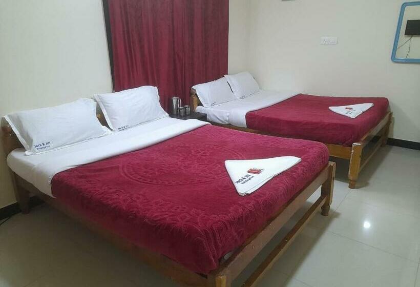 בית מלון כפרי Jack N Jill Holidays Inn