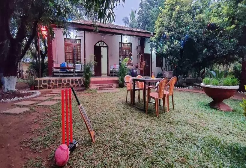 Hotelli Misty Courtyard By Spicy Mango
