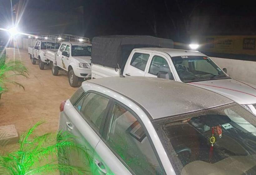 Отель Pop 84706  J S R Palace Gardens