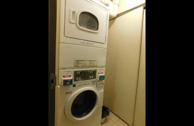 Private Room In Oliver 104 Ave, Across Grand Mcewan University, Norquest College, A Chic Location!