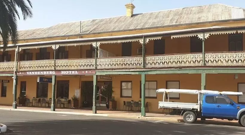 Vandenberg Hotel Forbes
