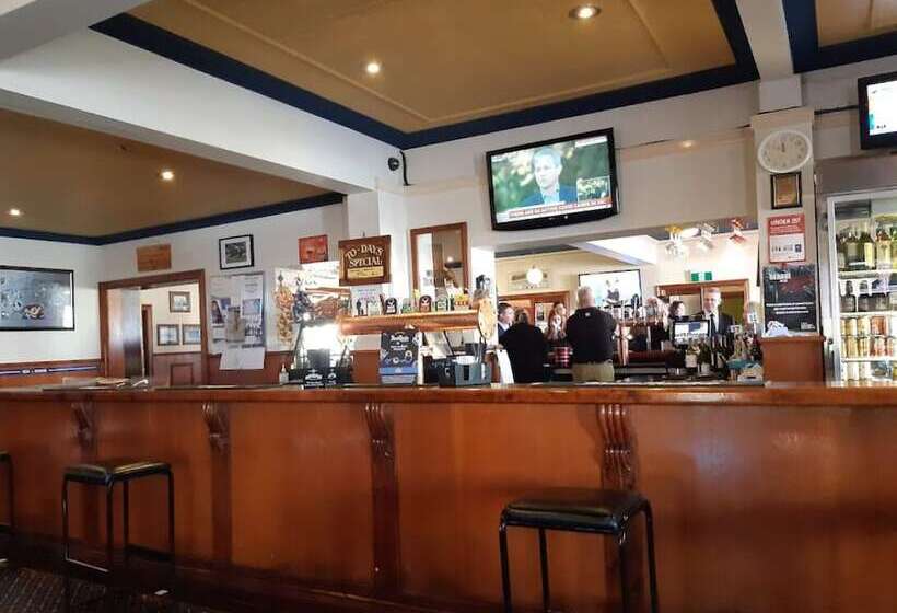 Vandenberg Hotel Forbes