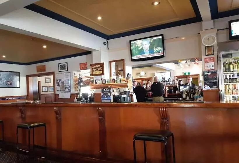 Vandenberg Hotel Forbes