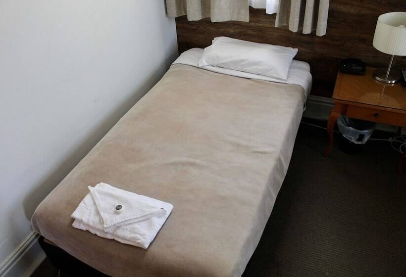 Vandenberg Hotel Forbes