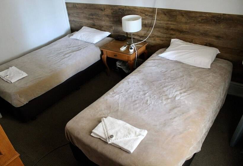 Vandenberg Hotel Forbes