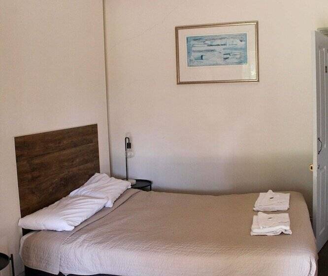 Vandenberg Hotel Forbes