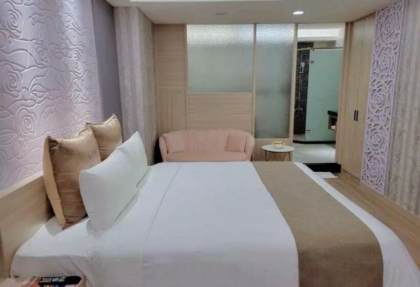 تختخواب و صبحانه Golden Sands Motel