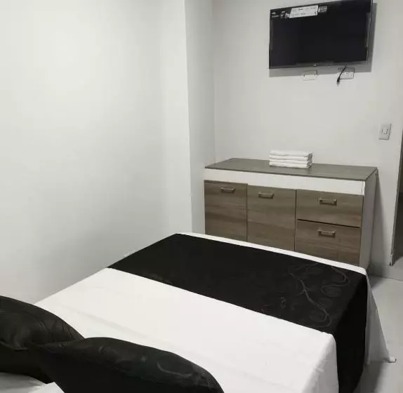 ホテル Black & White