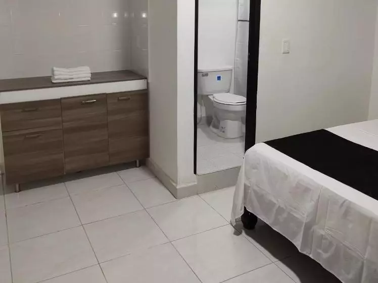 ホテル Black & White