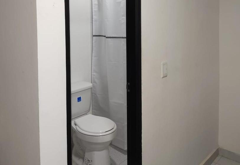 هتل Black & White