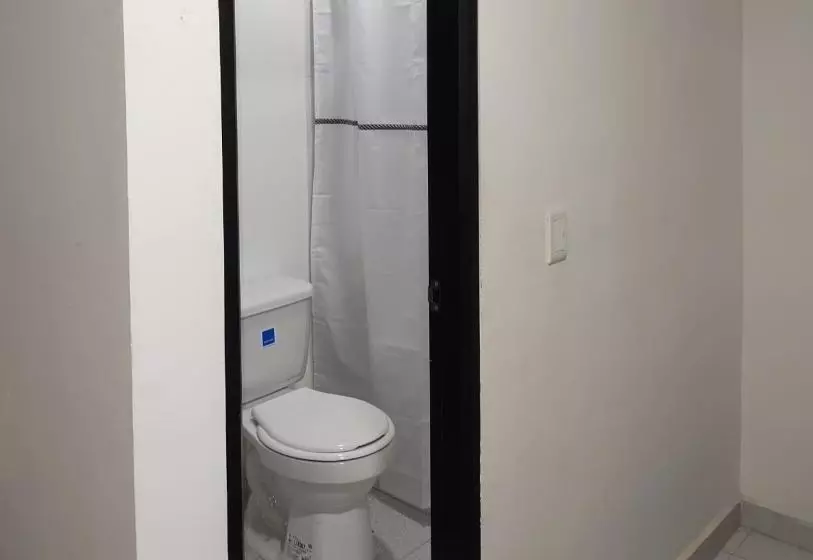 ホテル Black & White