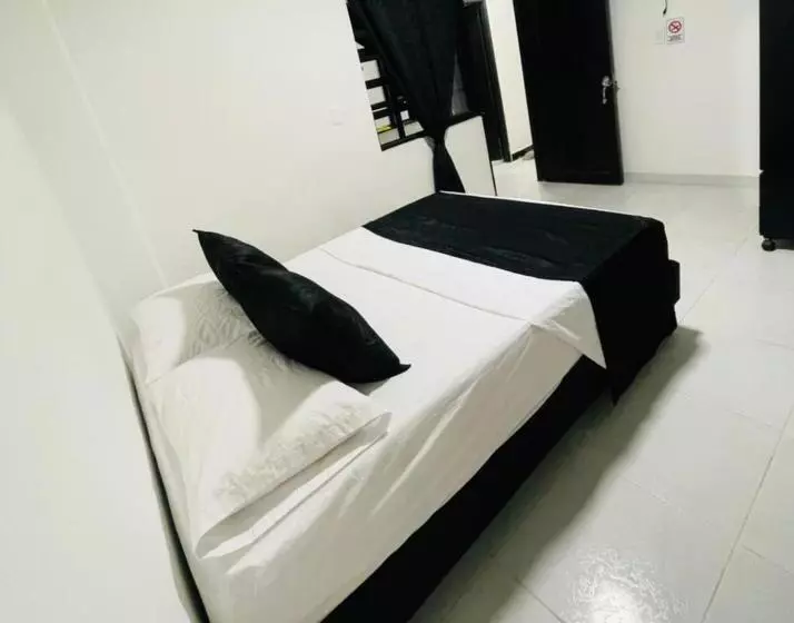 ホテル Black & White