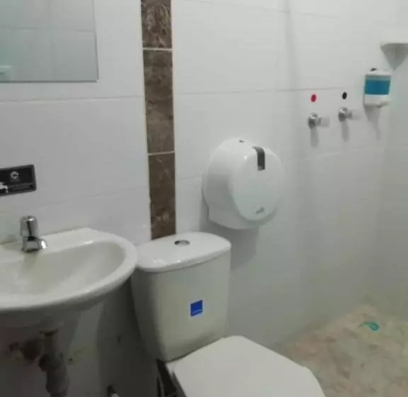 ホテル Black & White