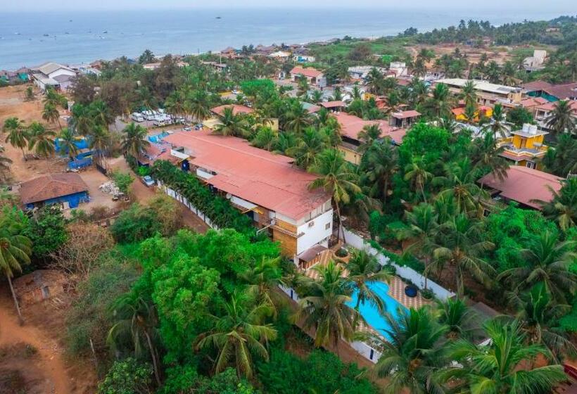 Hotel Bluebell Beach Resort Candolim