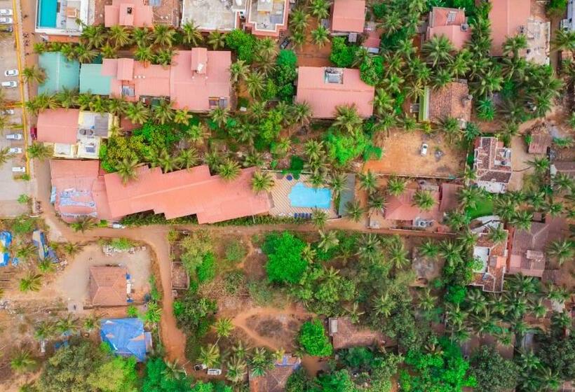 Hotel Bluebell Beach Resort Candolim