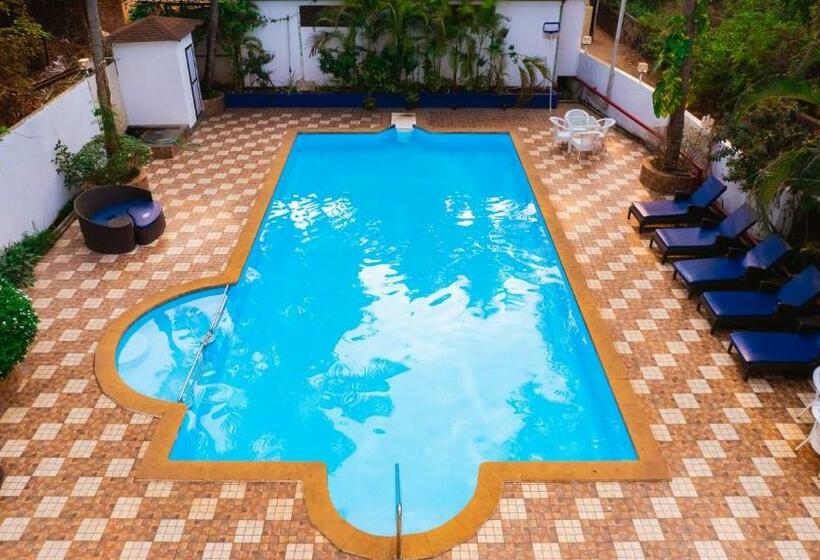 Hotel Bluebell Beach Resort Candolim