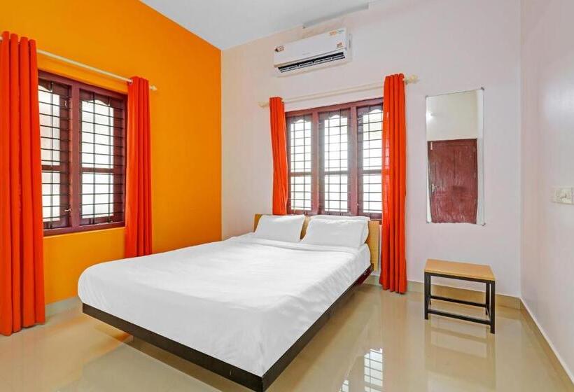 هتل Capital O Pop Tavern Kazhakkottam