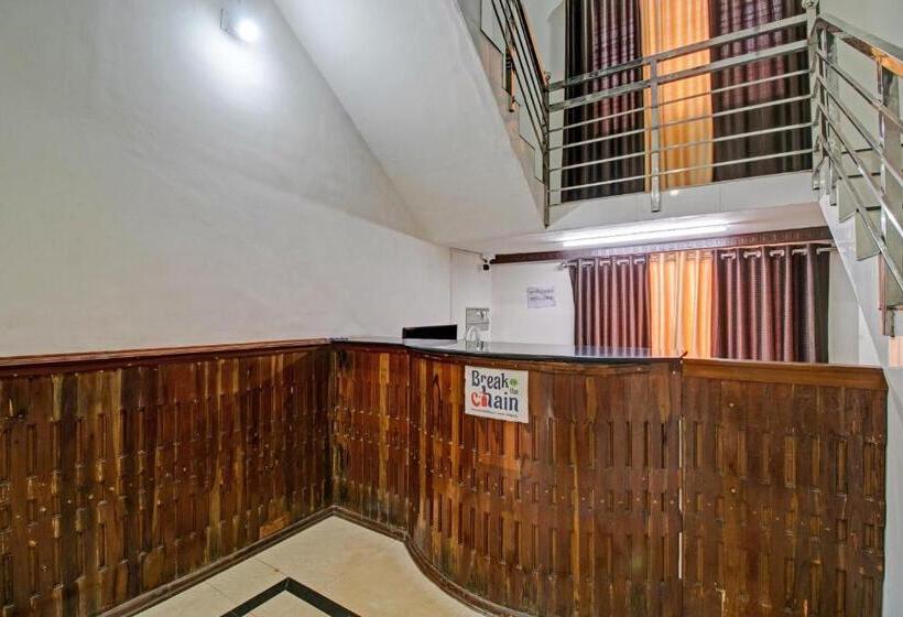 هتل Capital O Pop Tavern Kazhakkottam