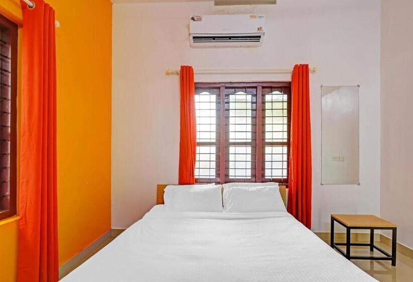 هتل Capital O Pop Tavern Kazhakkottam