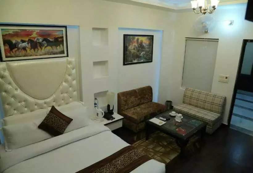 هتل The Mirage Palace