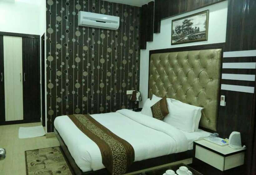 酒店 The Mirage Palace