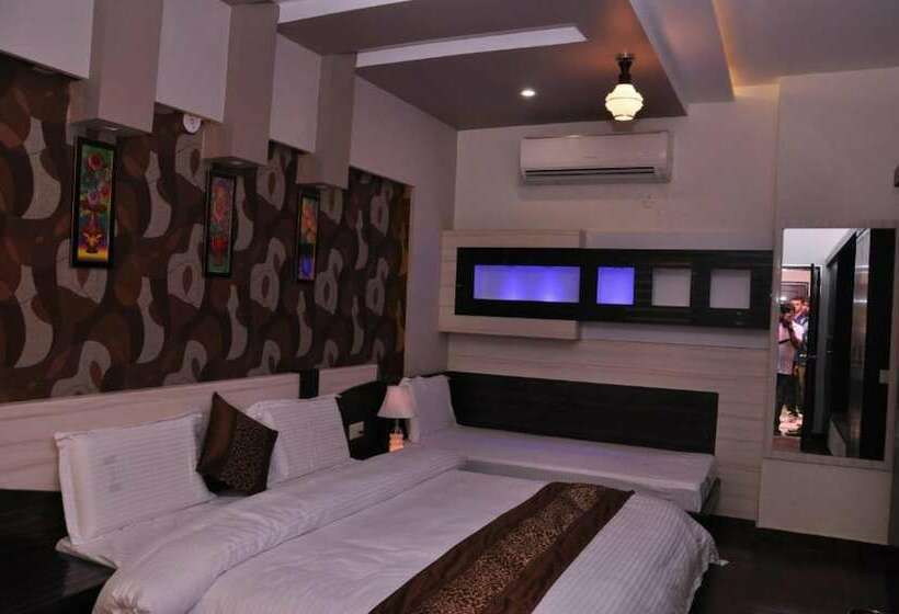 酒店 The Mirage Palace