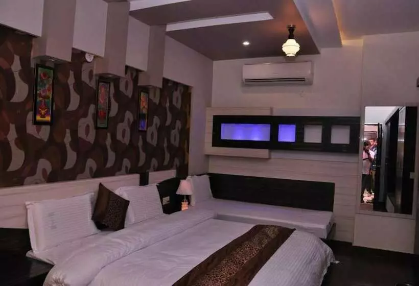 هتل The Mirage Palace