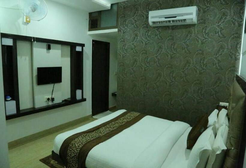 酒店 The Mirage Palace